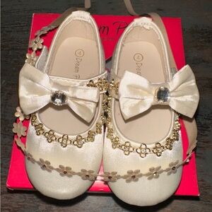 Dream Pairs Ivory Kids Shoes with Bow